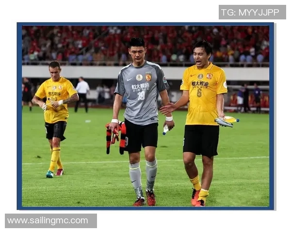 恒大足球俱乐部引入外国明星球员的背后故事与影响分析